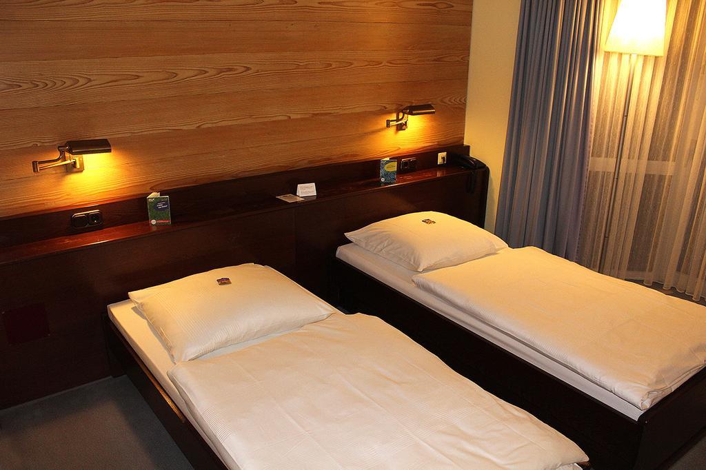 Hotel Alexander Koln Фрехен Экстерьер фото