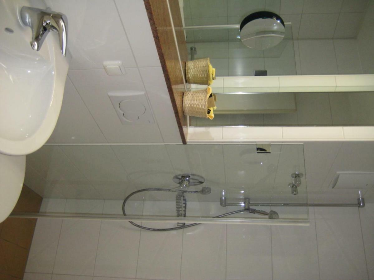 Hotel Alexander Koln Фрехен Экстерьер фото